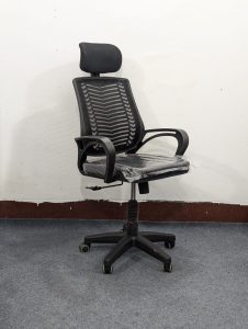 Special V Mesh Chair - Black Colour