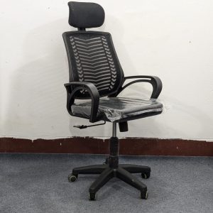 Special V Mesh Chair - Black Colour